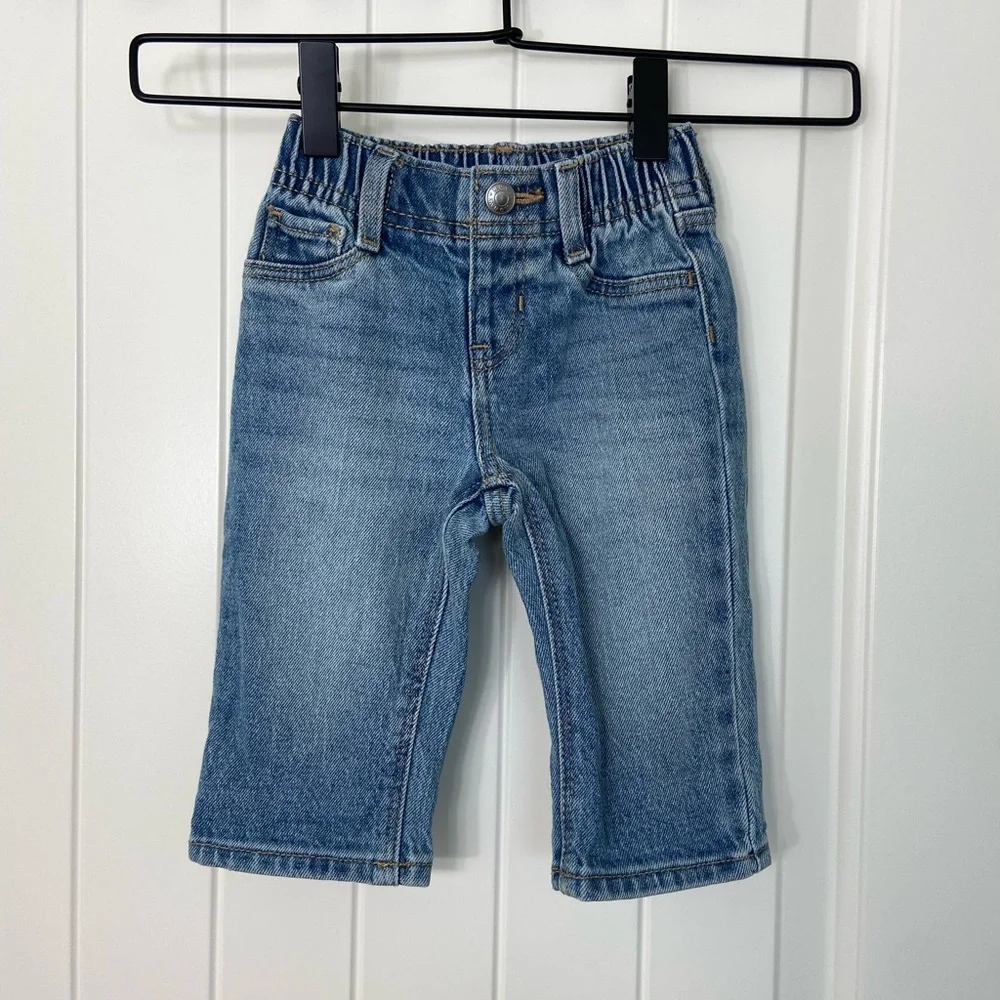 NWOT baby light wash‎ denim elastic button straight cut jeans size 3-6 months